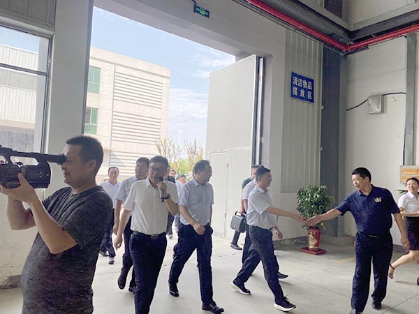 O secretario do Comité do Partido Jingmen, Wang Qiyang, e outros líderes inspeccionaron Eagle Power1