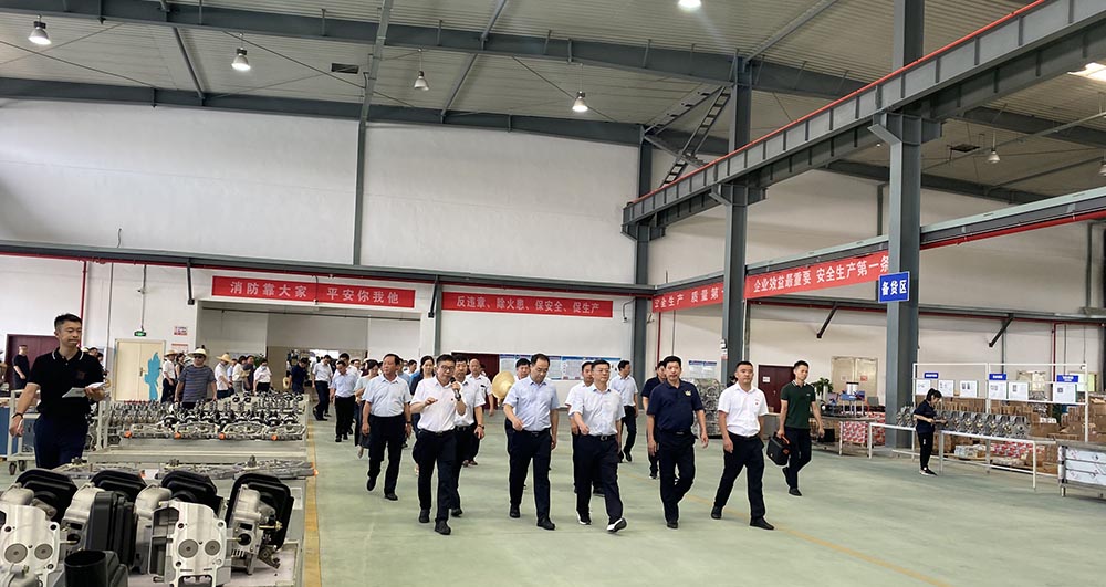 U Sicritariu di u Cumitatu di u Partitu Jingmen Wang Qiyang è altri dirigenti anu inspeccionatu Eagle Power5